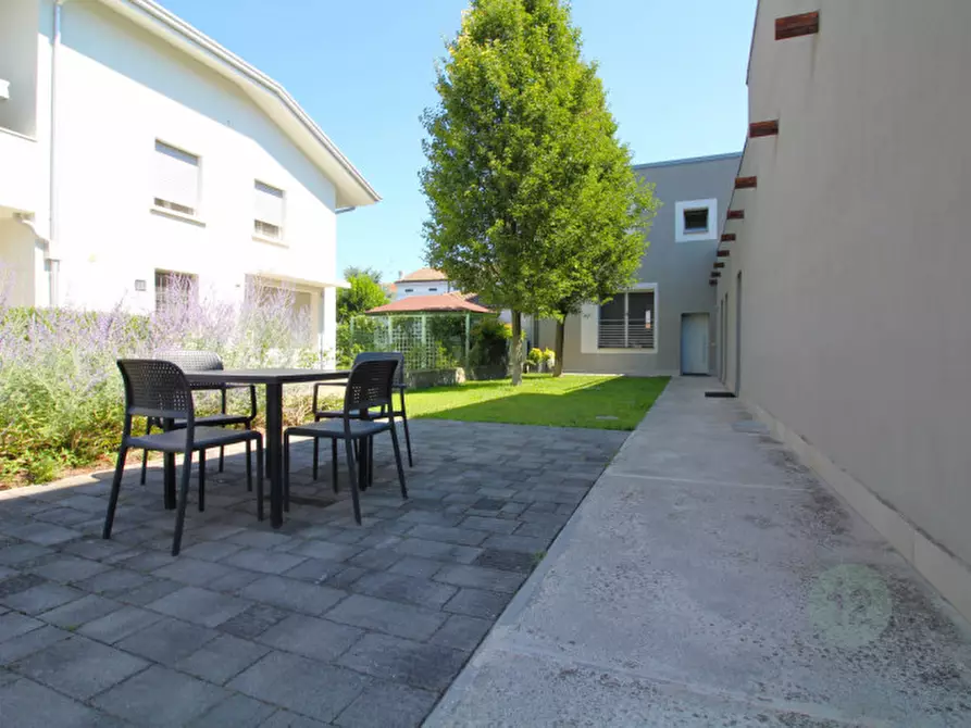 Immagine 27 di Casa bifamiliare in vendita  in Via Galileo Galilei 37 a Rolo