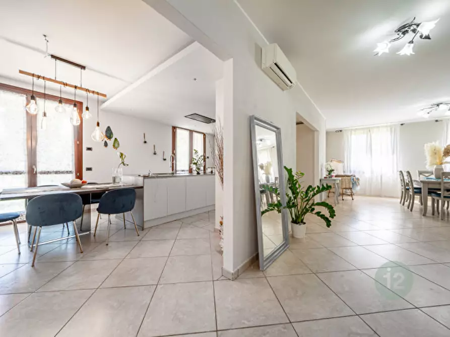 Immagine 6 di Villa in vendita  in Via D'Antona 9 a Fabbrico