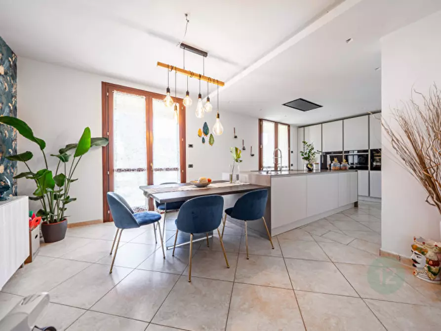 Immagine 9 di Villa in vendita  in Via D'Antona 9 a Fabbrico