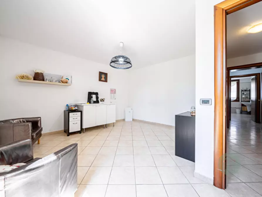 Immagine 15 di Villa in vendita  in Via D'Antona 9 a Fabbrico