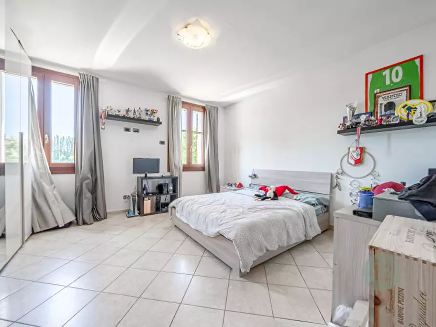 Immagine 19 di Villa in vendita  in Via D'Antona 9 a Fabbrico
