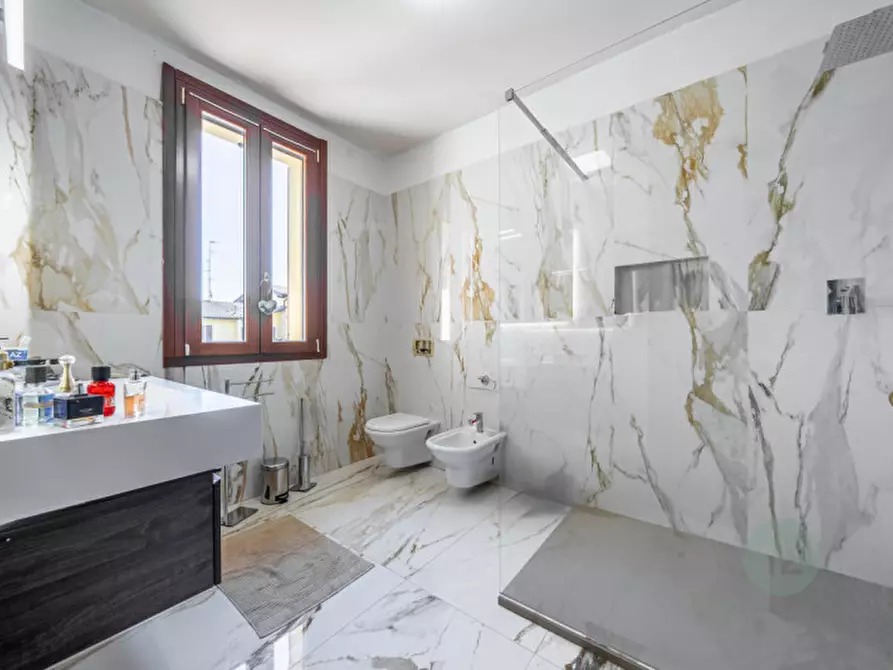 Immagine 22 di Villa in vendita  in Via D'Antona 9 a Fabbrico