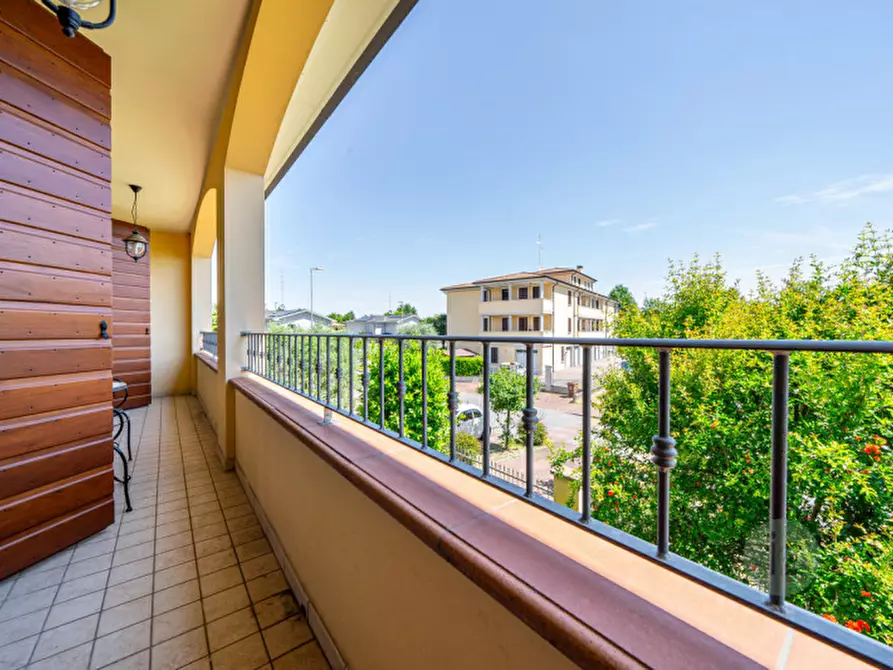 Immagine 25 di Villa in vendita  in Via D'Antona 9 a Fabbrico