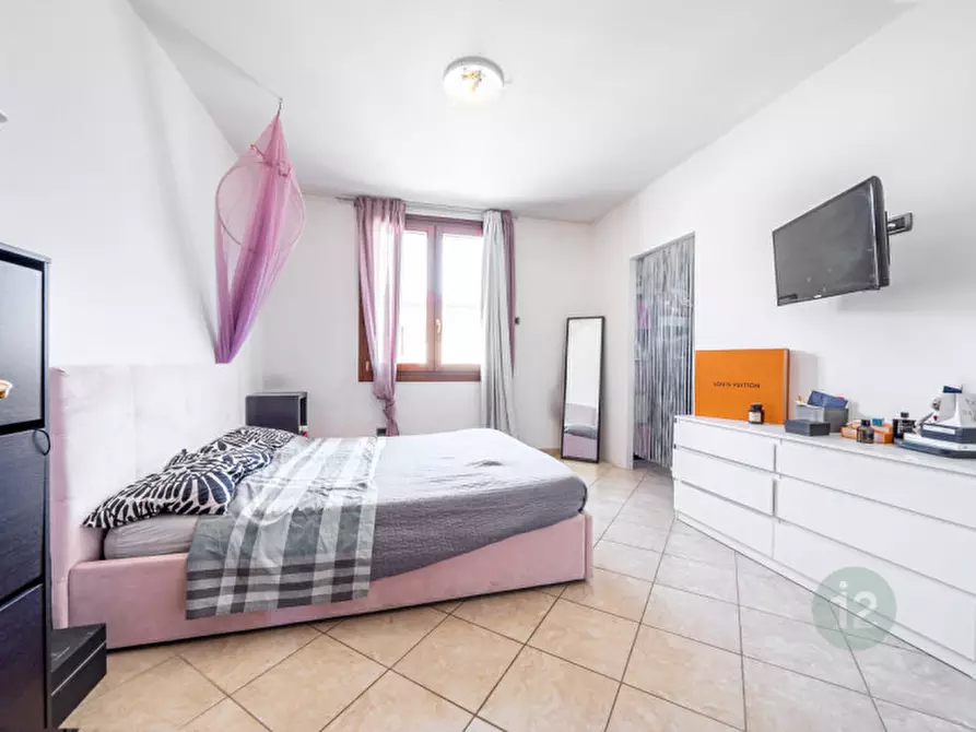 Immagine 27 di Villa in vendita  in Via D'Antona 9 a Fabbrico
