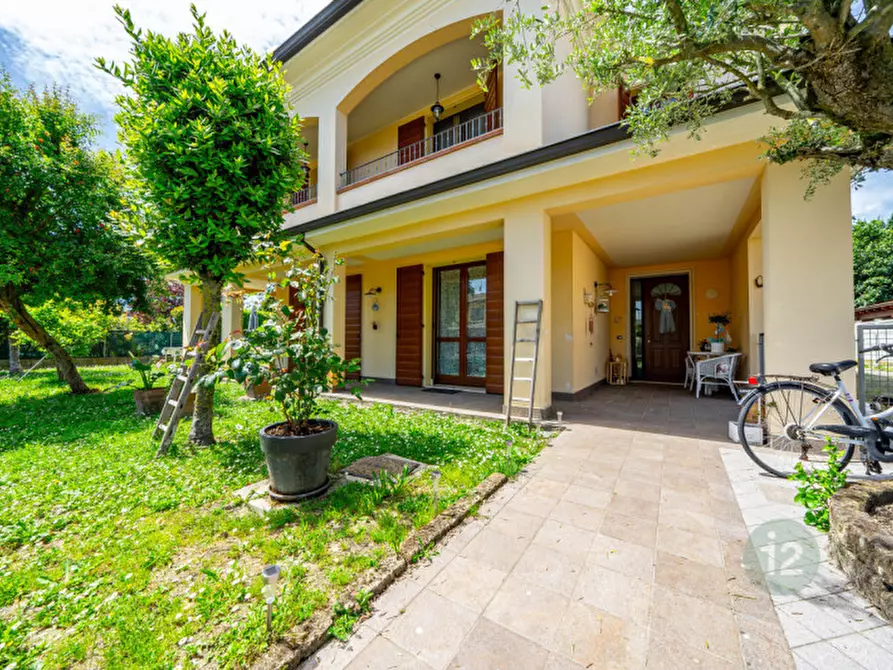 Immagine 36 di Villa in vendita  in Via D'Antona 9 a Fabbrico