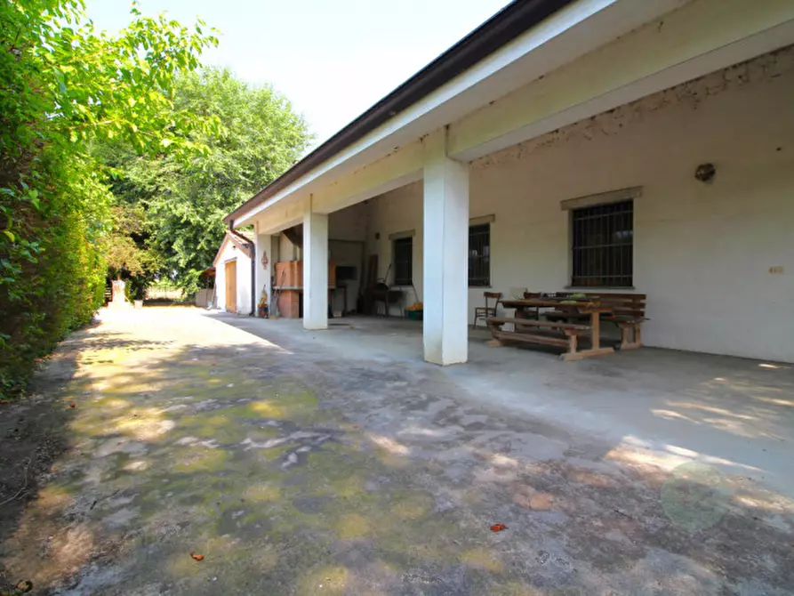 Immagine 5 di Magazzino in vendita  in Via Garfagnana 19 a Campagnola Emilia
