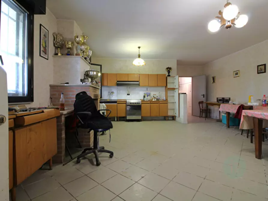 Immagine 11 di Magazzino in vendita  in Via Garfagnana 19 a Campagnola Emilia