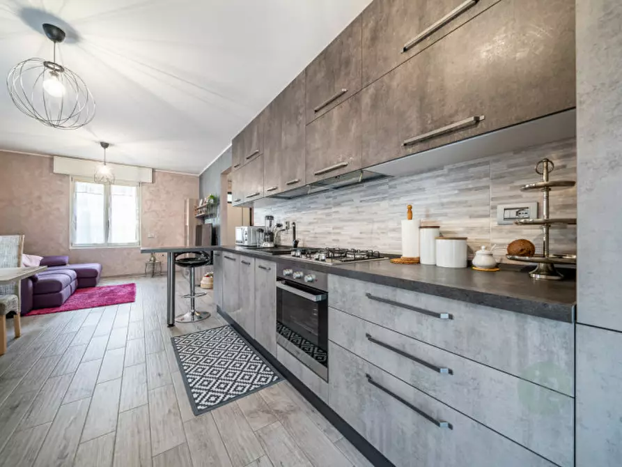 Immagine 6 di Villa in vendita  in Viale Risorgimento 46 a Campagnola Emilia