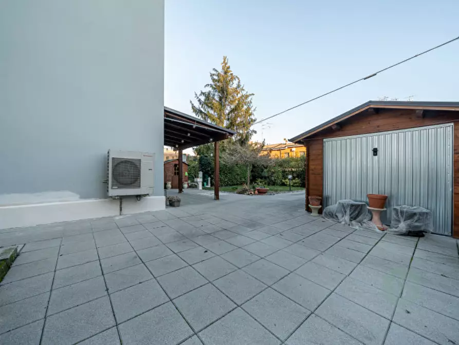 Immagine 21 di Villa in vendita  in Viale Risorgimento 46 a Campagnola Emilia