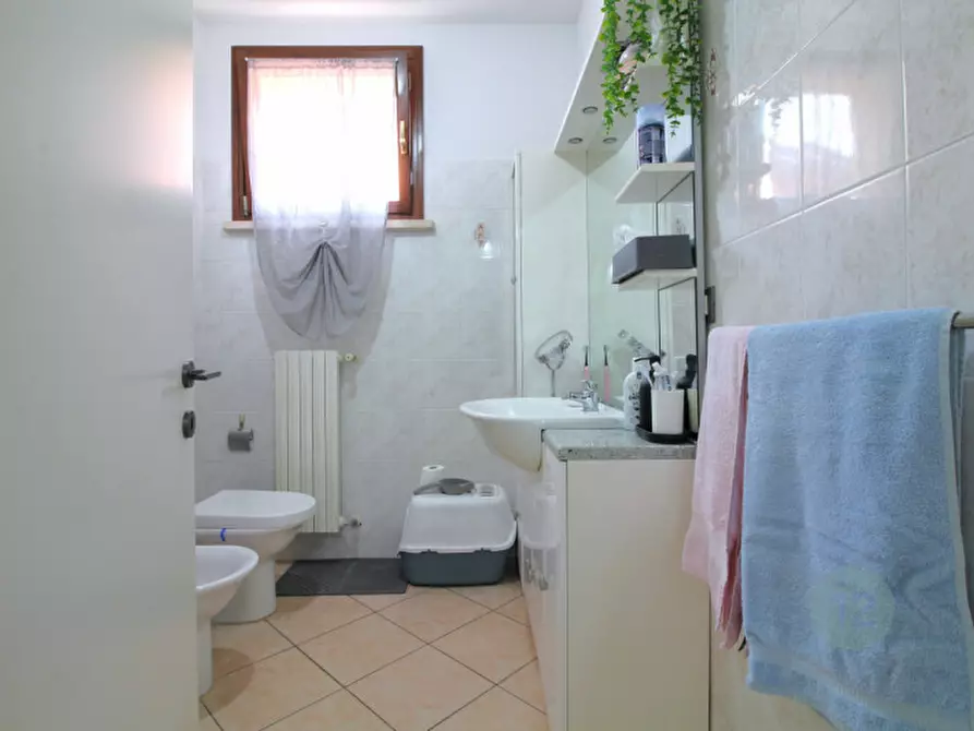 Immagine 12 di Appartamento in vendita  in Via Coniugi Santachiara 3 a Rio Saliceto