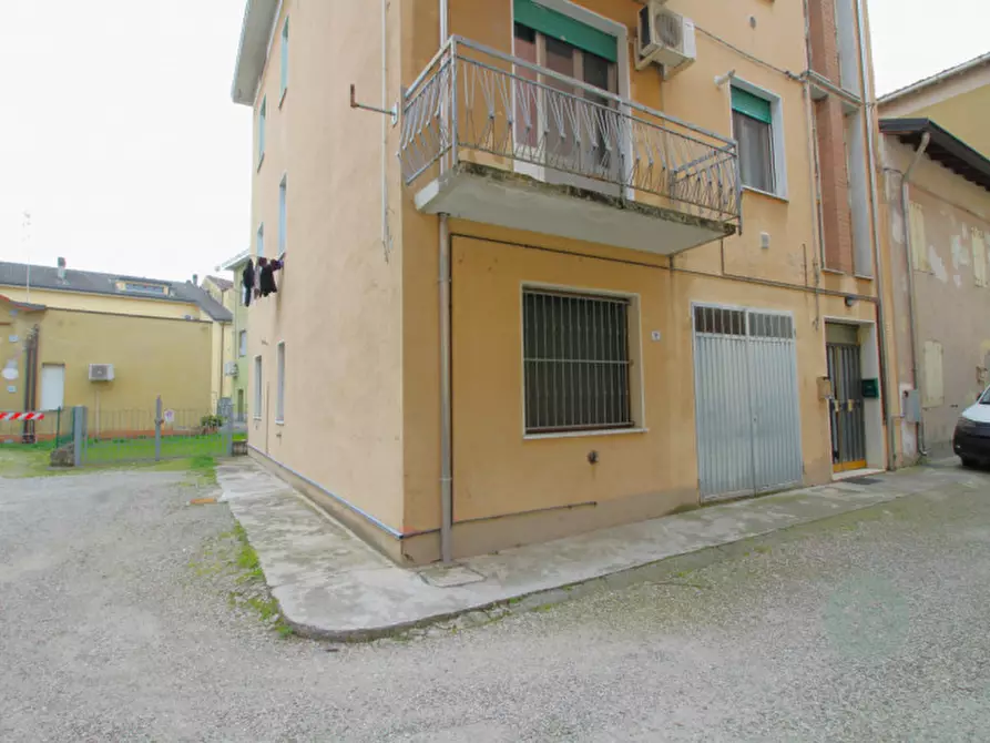 Immagine 1 di Appartamento in vendita  in Via Domenico Baccarini a Campagnola Emilia