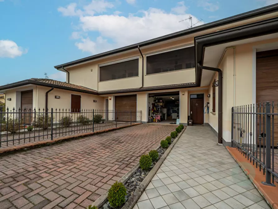 Immagine 27 di Appartamento in vendita  in Via Giovanni Palatucci 39 a Fabbrico
