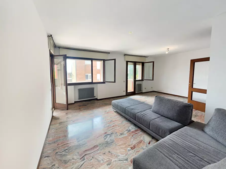 Immagine 5 di Appartamento in vendita  in Viale Ambrogio Fusinieri a Vicenza