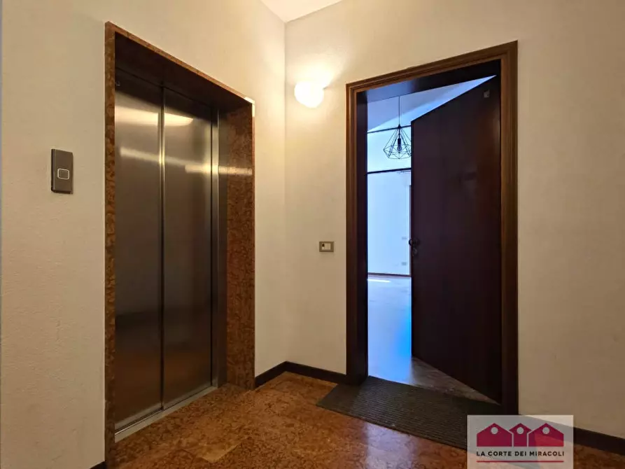 Immagine 26 di Appartamento in vendita  in Viale Ambrogio Fusinieri a Vicenza