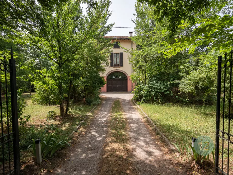 Immagine 3 di Casa indipendente in vendita  in VIA CANALE DI MIGLIARINA 7 a Carpi