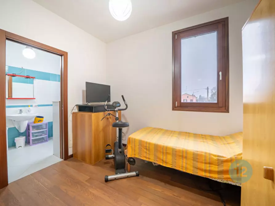 Immagine 16 di Villa in vendita  a Novi Di Modena
