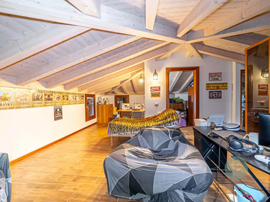 Immagine 17 di Villa in vendita  a Novi Di Modena