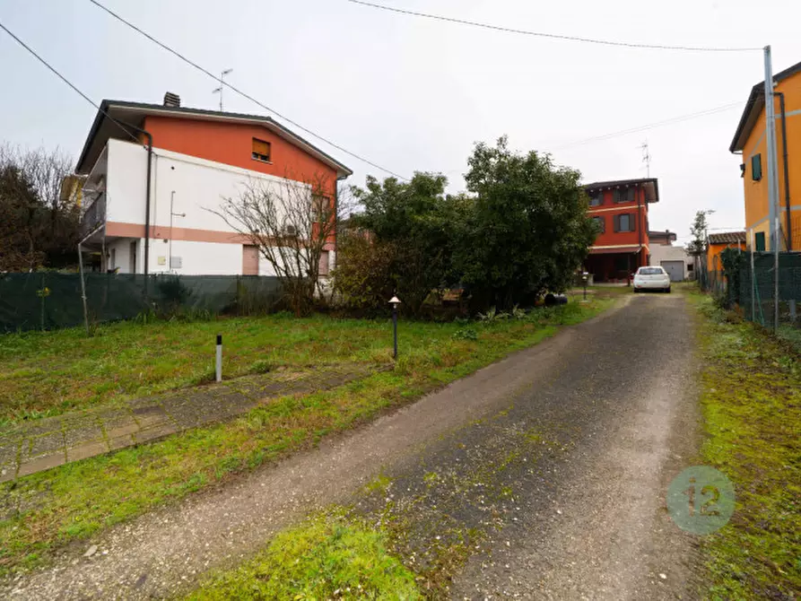 Immagine 20 di Villa in vendita  a Novi Di Modena