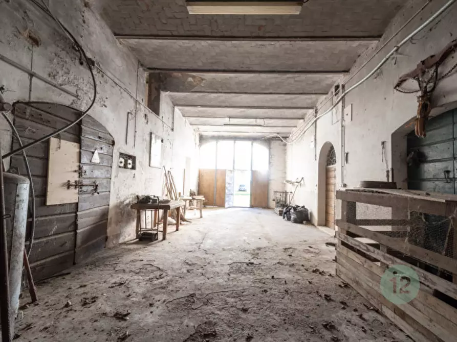 Immagine 9 di Rustico / casale in vendita  a Novi Di Modena