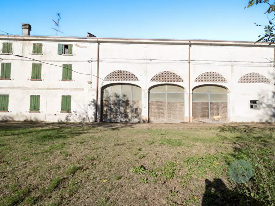 Immagine 21 di Rustico / casale in vendita  a Novi Di Modena