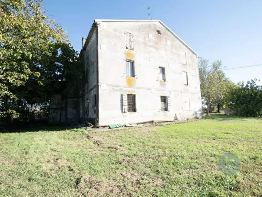 Immagine 23 di Rustico / casale in vendita  a Novi Di Modena