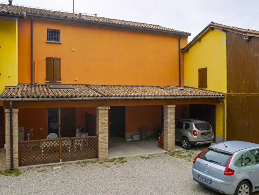 Immagine 9 di Villetta a schiera in vendita  a Novi Di Modena