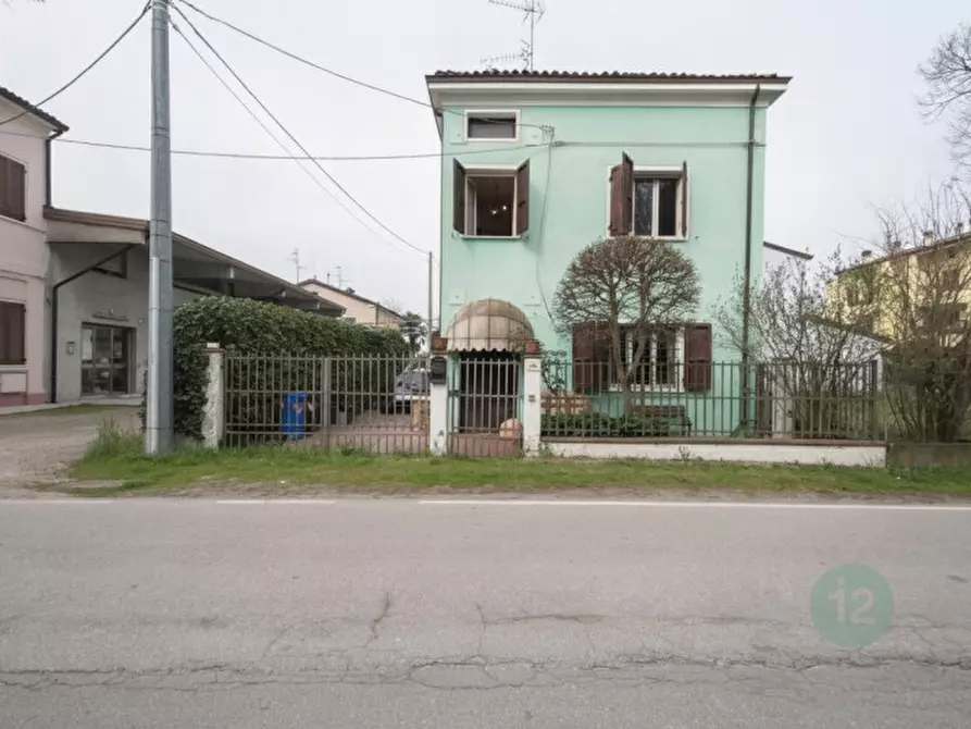 Immagine 1 di Casa indipendente in vendita  a Novi Di Modena