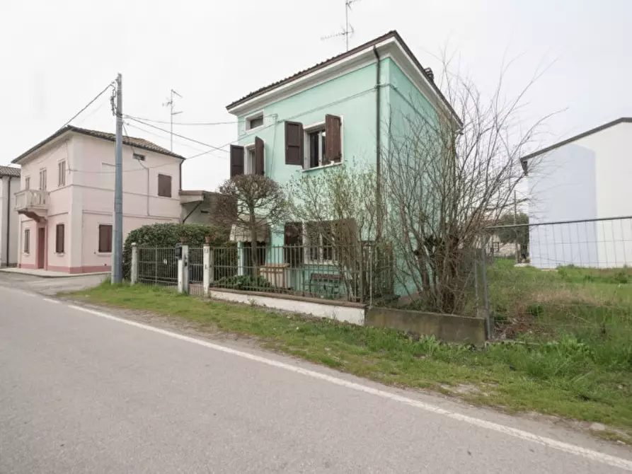 Immagine 3 di Casa indipendente in vendita  a Novi Di Modena
