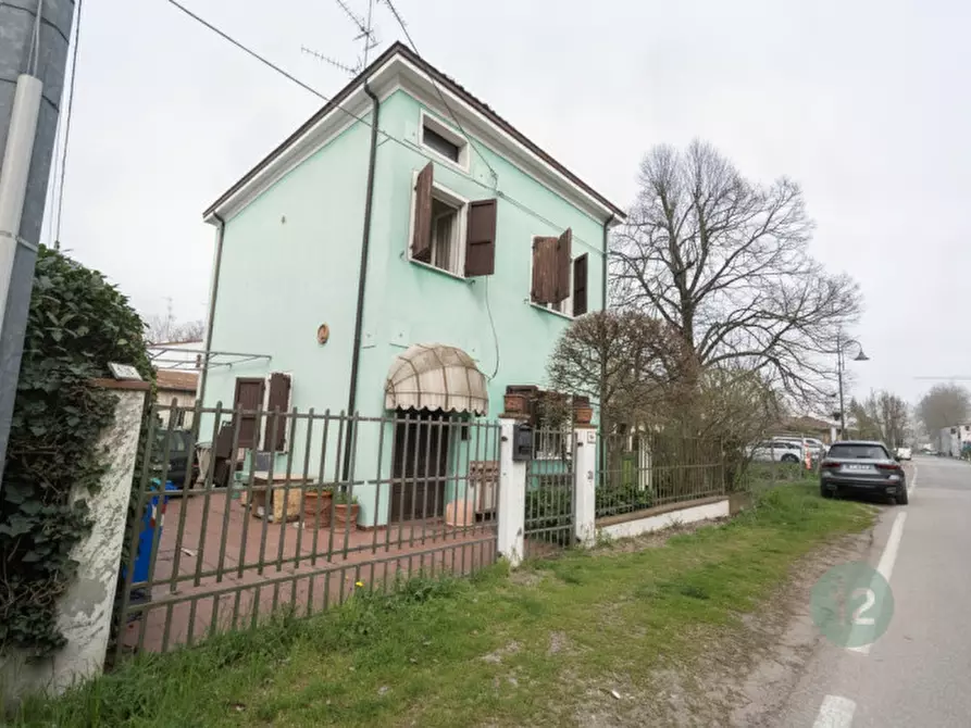 Immagine 4 di Casa indipendente in vendita  a Novi Di Modena