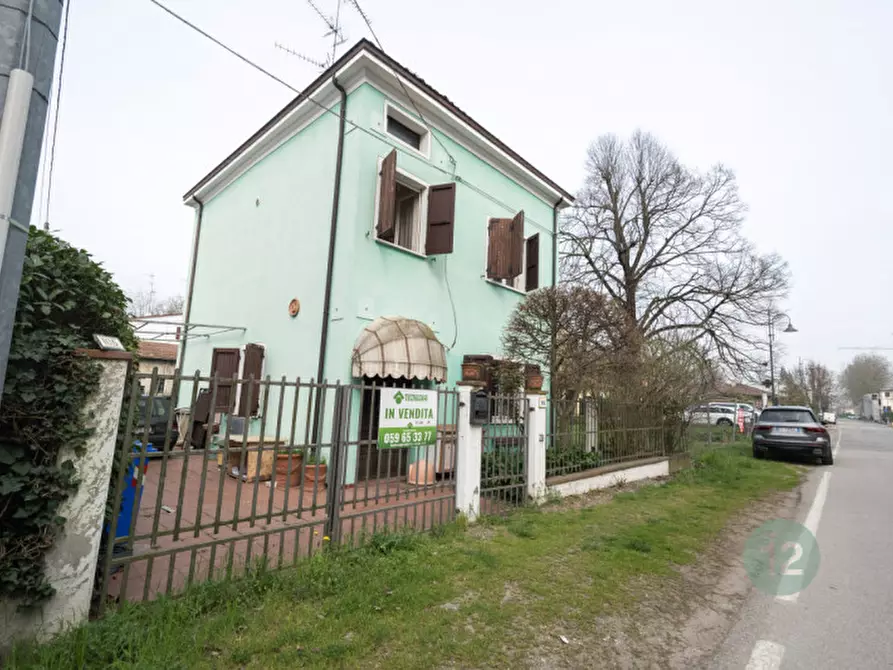 Immagine 4 di Casa indipendente in vendita  a Novi Di Modena