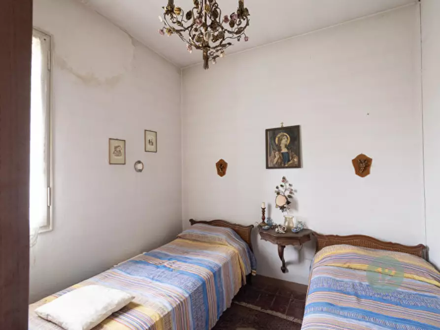 Immagine 12 di Casa indipendente in vendita  a Novi Di Modena