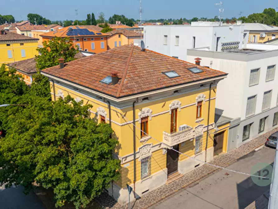 Immagine 12 di Villa in vendita  in Via Zoldi 1 a Novi Di Modena