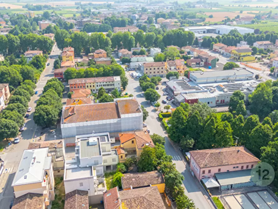 Immagine 45 di Villa in vendita  in Via Zoldi 1 a Novi Di Modena