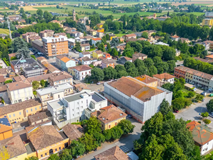 Immagine 49 di Villa in vendita  in Via Zoldi 1 a Novi Di Modena