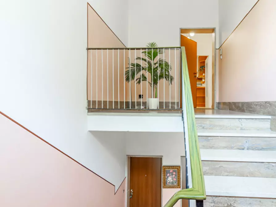 Immagine 2 di Appartamento in vendita  in VIA PORRETTANA a Casalecchio Di Reno