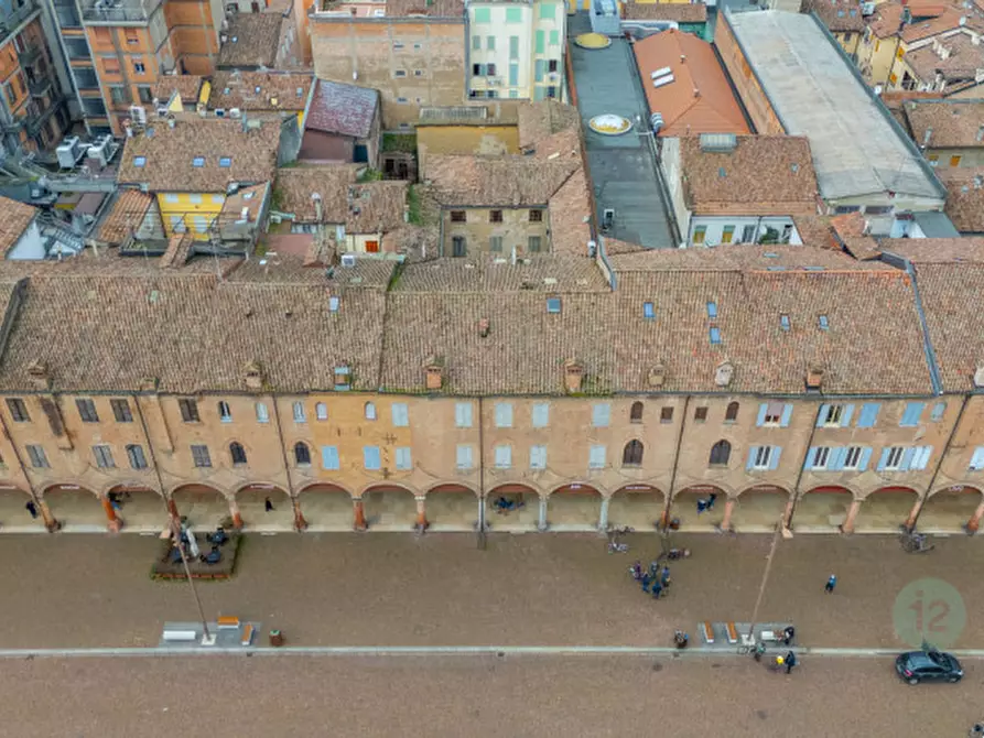 Immagine 1 di Palazzo in vendita  in PIAZZA MARTIRI 14 a Carpi