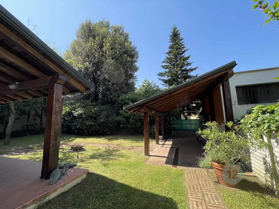 Immagine 3 di Casa indipendente in vendita  a Carpi