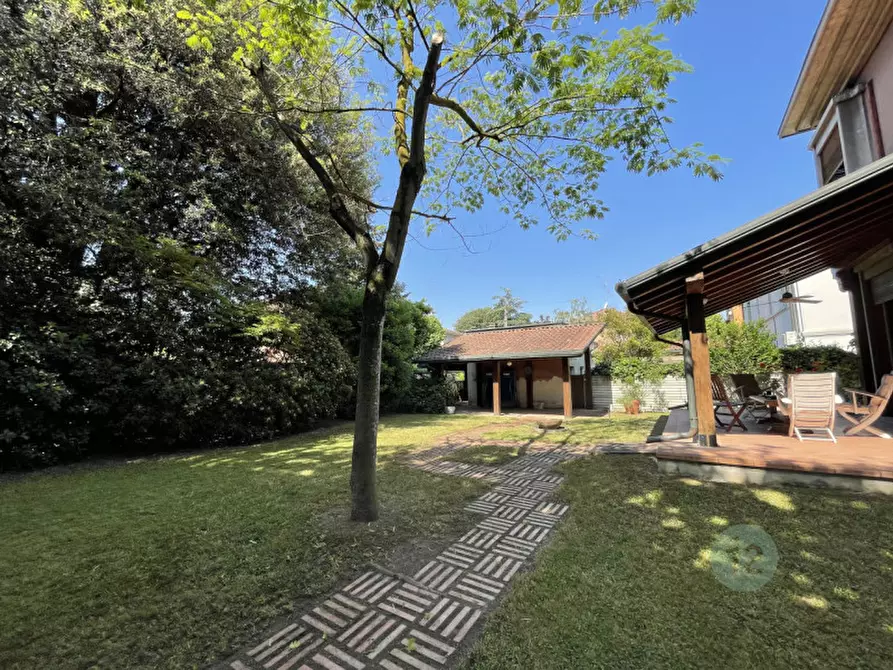 Immagine 5 di Casa indipendente in vendita  a Carpi