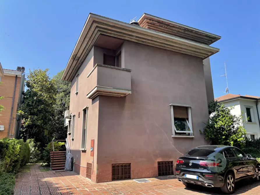 Immagine 13 di Villa in vendita  a Carpi