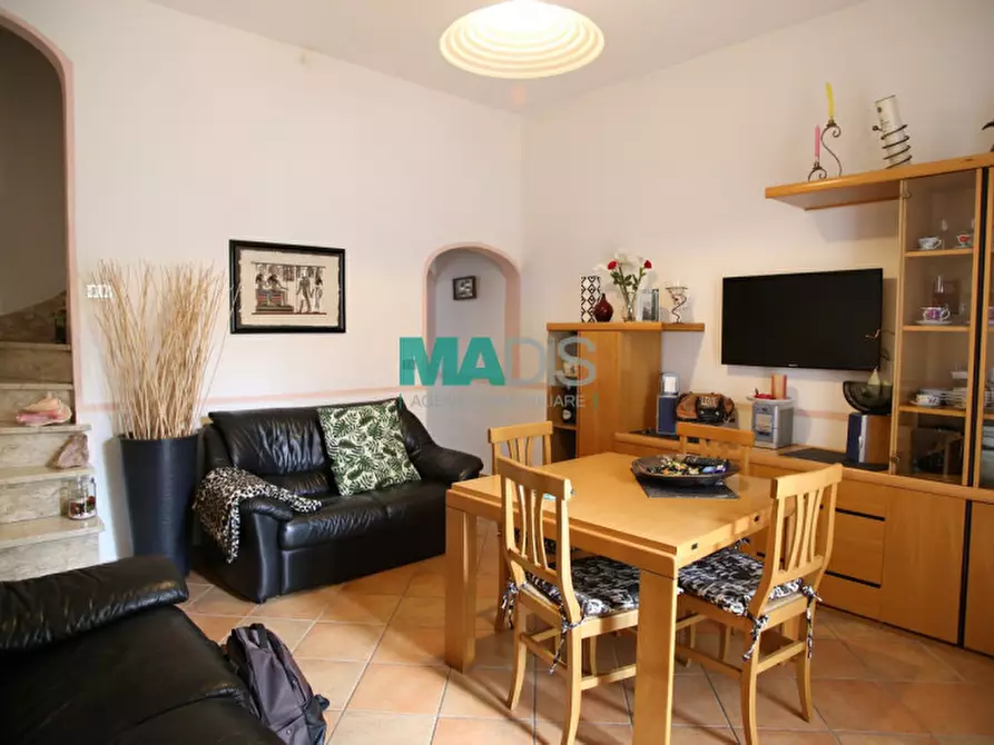 Immagine 12 di Villetta a schiera in vendita  in via aniene a Prato