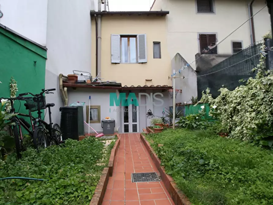 Immagine 30 di Villetta a schiera in vendita  in via aniene a Prato