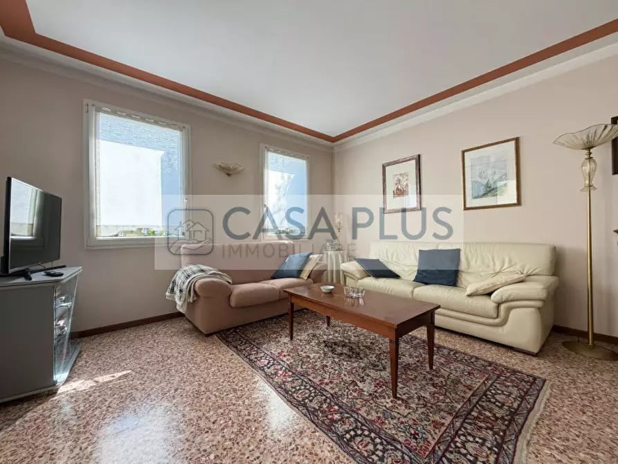 Immagine 3 di Casa trifamiliare in vendita  in via e fermi a Galliera Veneta