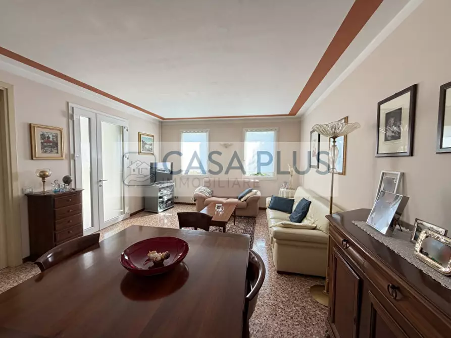 Immagine 4 di Casa trifamiliare in vendita  in via e fermi a Galliera Veneta