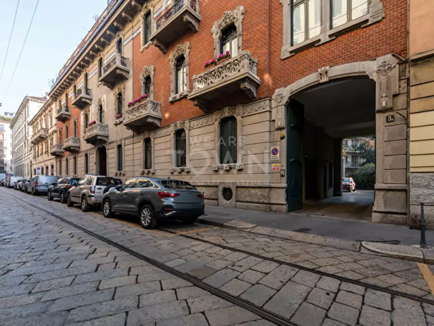 Immagine 1 di Loft/Open space in vendita  in Piazza Sant'Ambrogio a Milano