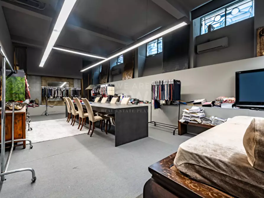 Immagine 14 di Loft/Open space in vendita  in Piazza Sant'Ambrogio a Milano
