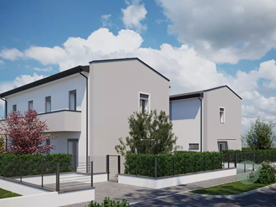 Immagine 1 di Casa bifamiliare in vendita  in Via Giovanni Palatucci a Carpi