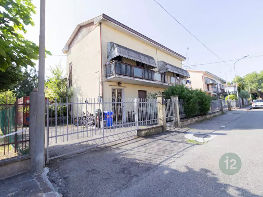 Immagine 3 di Casa indipendente in vendita  in Via Arno 12 a Carpi