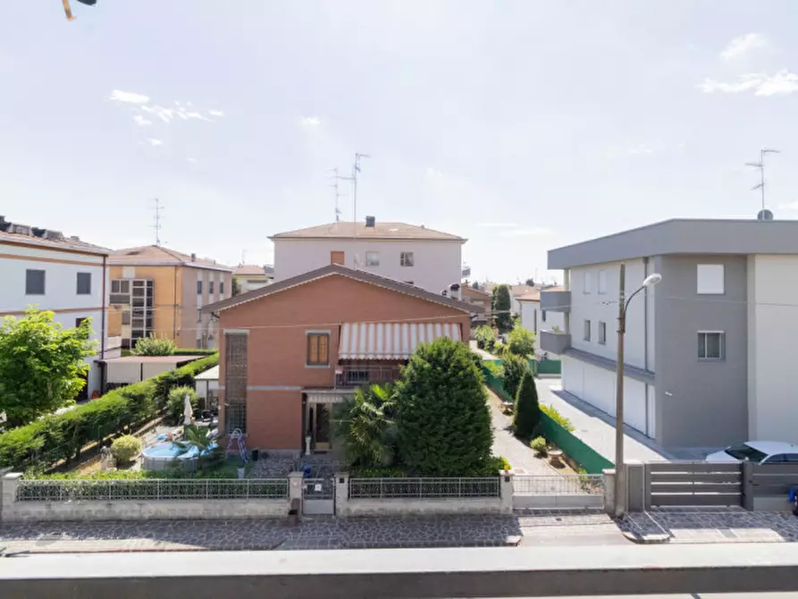 Immagine 8 di Appartamento in vendita  in Via Gaiovalerio Catullo 6 a Carpi