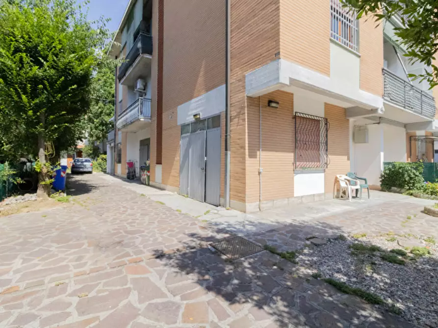 Immagine 23 di Appartamento in vendita  in Via Gaiovalerio Catullo 6 a Carpi