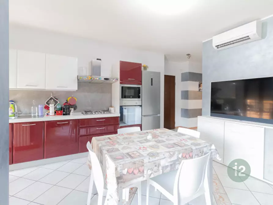 Immagine 5 di Appartamento in vendita  in Via Due Ponti 102 a Carpi